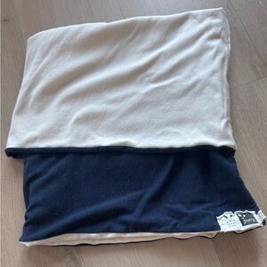 Hippie Joey Earth carrier